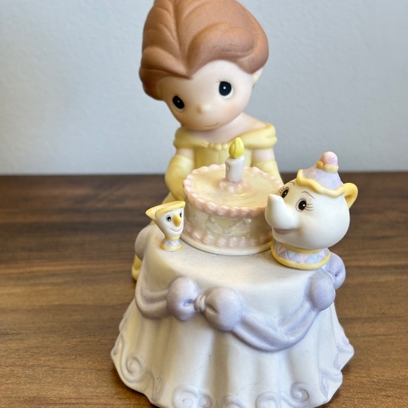Disney PRECIOUS MOMENTS Be My Guest For Our Birthday Best Figurine Belle - Picture 3 of 12